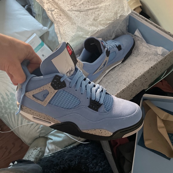 10.5 jordan 4 varscity blue - Picture 5 of 5